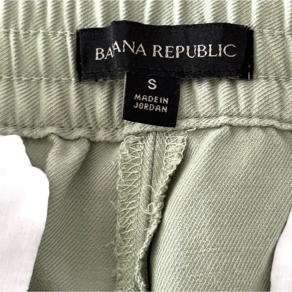 Banana Republic Size S Shaded Sage Green Elastic Waist Pull on Linen Blend Pants